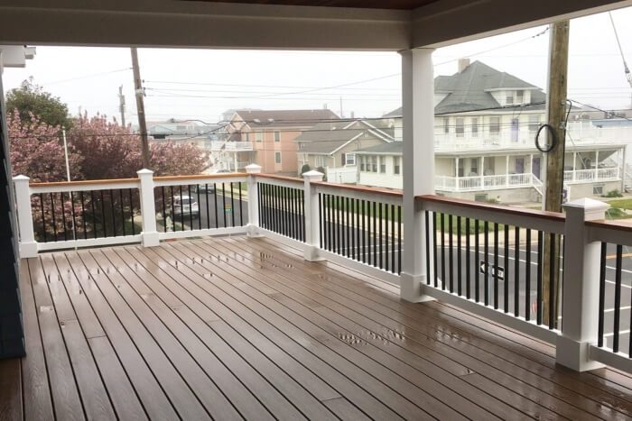 vinyl railing gallery7 resize (1) (1)